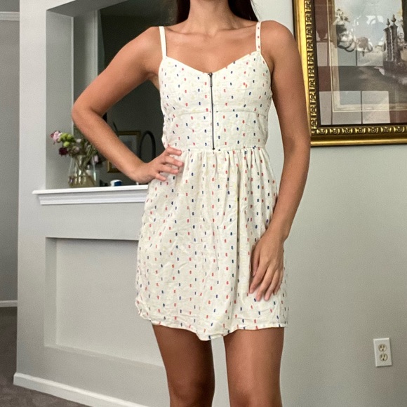 Cream Multicolor Polkadot Front Zipper Dress - Picture 2 of 8